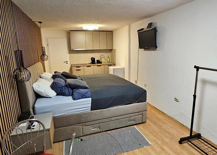 Studio Apartment Lovrekovic